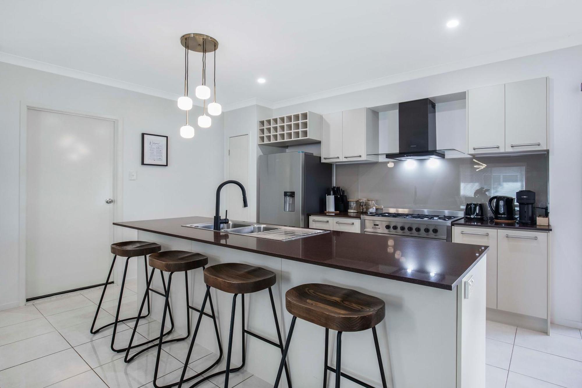 Stunning Luxurious House * North Lakes