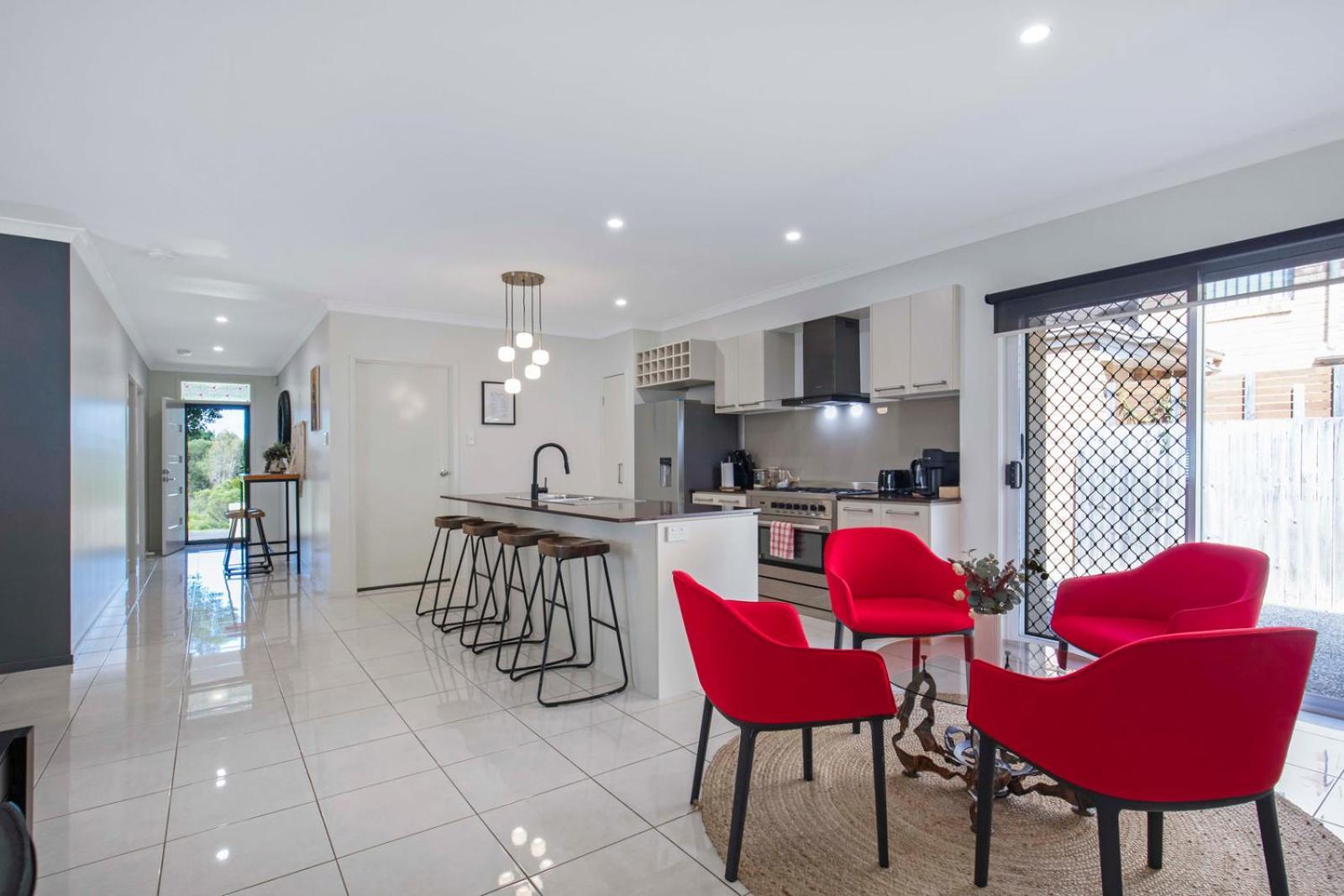 Stunning Luxurious House * North Lakes
